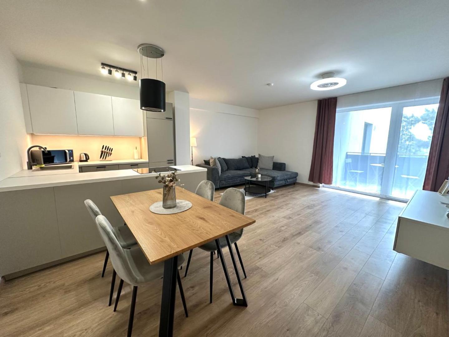 2 Room Apartment, New Building, Balcony, 208 Rovinka Dış mekan fotoğraf