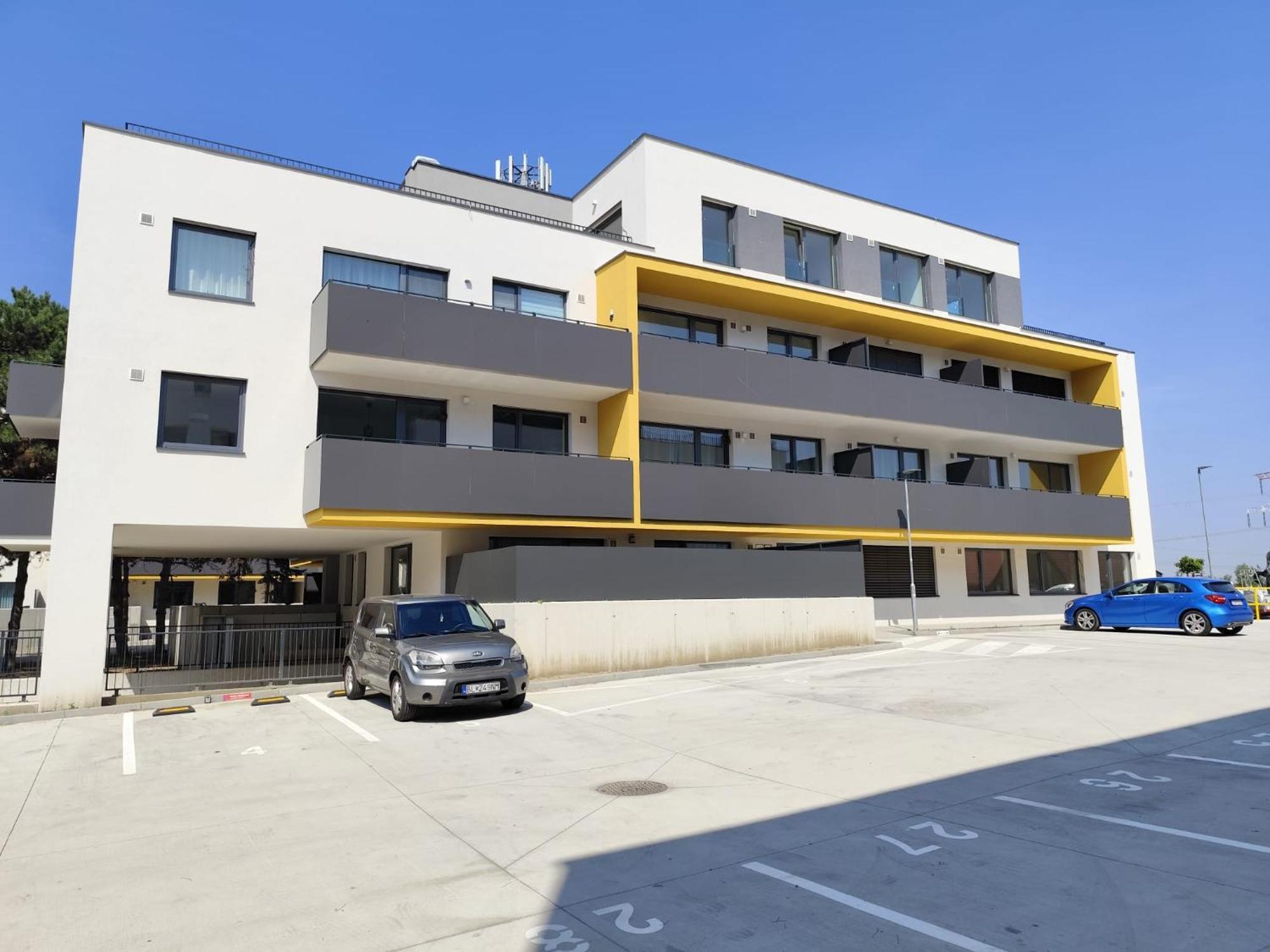 2 Room Apartment, New Building, Balcony, 208 Rovinka Dış mekan fotoğraf